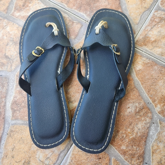 KINO Sandals - Picture 2 of 3